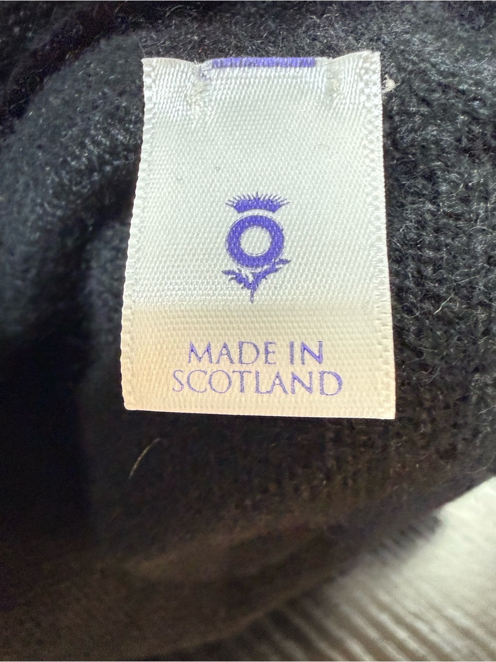 Brora 100% Cashmere Black Beanie Hat Made in Scotland Luxury Knit Winter Cap - Picture 7 of 8
